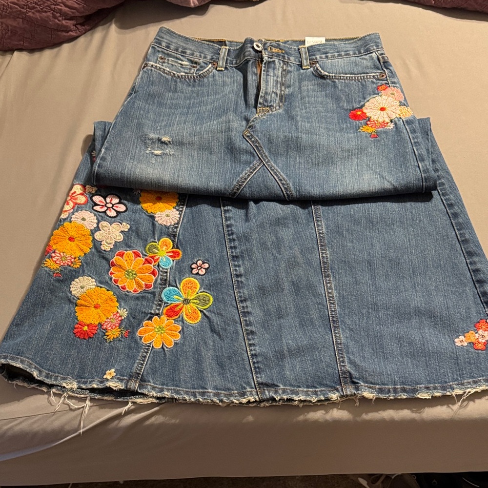 Lucky Brand Denim A-Line Skirt with Multicolor Floral Embroidery